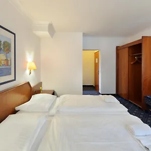 Ambassador Parkhotel München